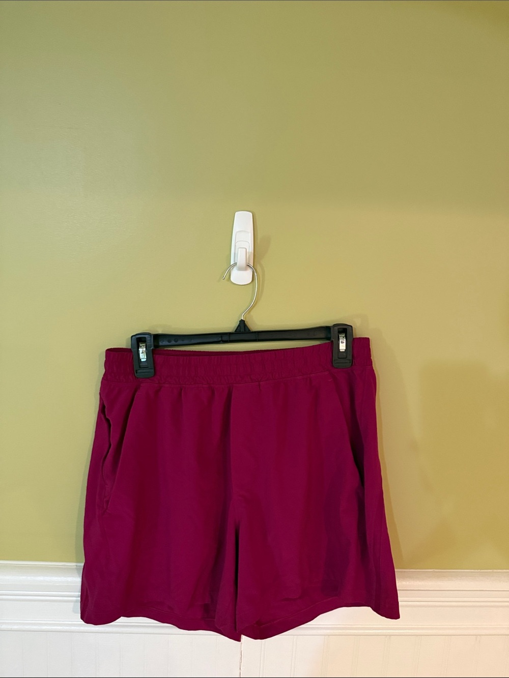 Men's Size M Lululemon Deep Magenta Athletic Shorts